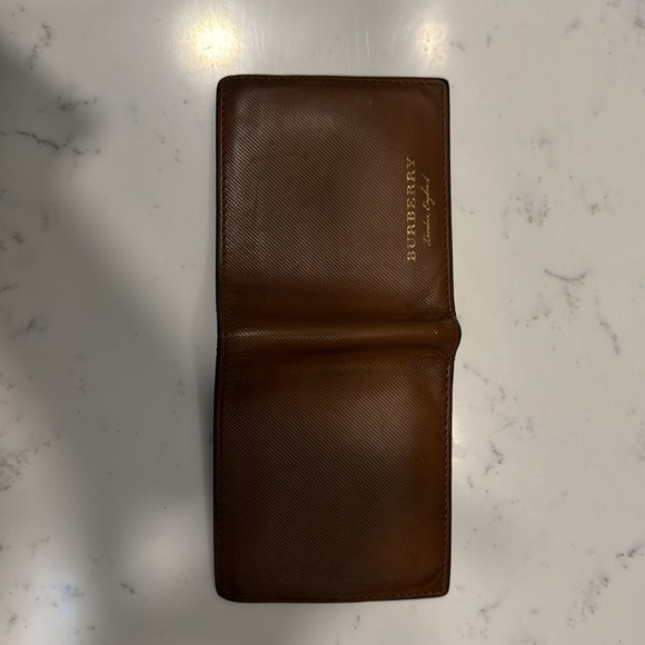 Authentic men’s cognac colored Burberry wallet from Italy. Originally $490 - Picture 5 of 5